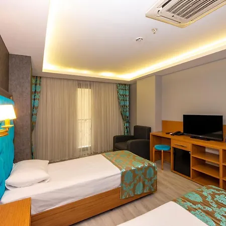 Grand Palace Hotel 3*