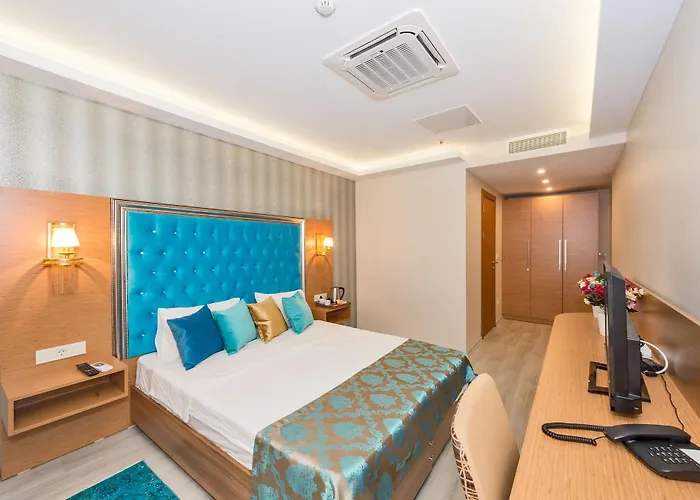 호텔 그랜드 팰리스 3*