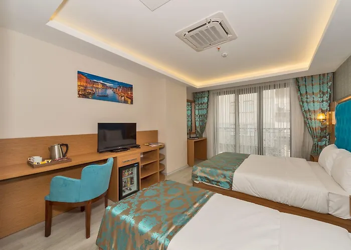 호텔 그랜드 팰리스 3*