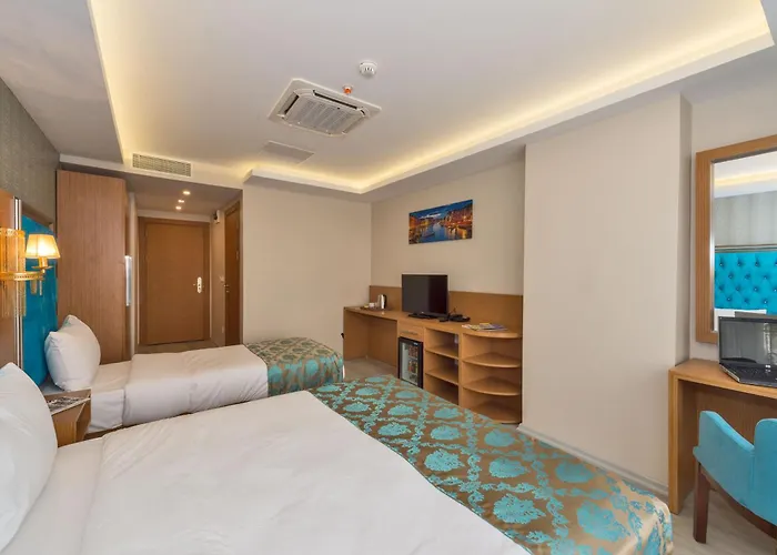 호텔 그랜드 팰리스 3*