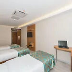 Grand Palace Hotel