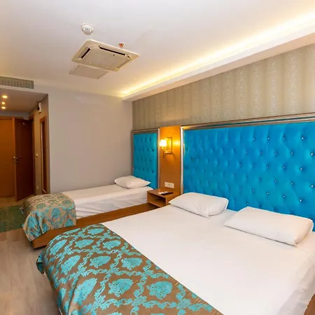 Grand Palace Hotel