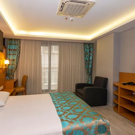 Grand Palace 3*