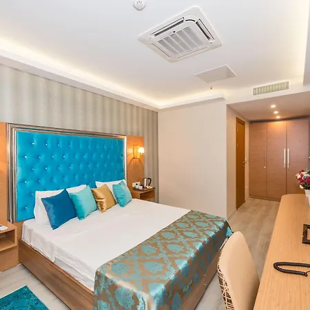 Hotel Grand Palace 3*