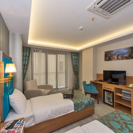 Hotel Grand Palace
