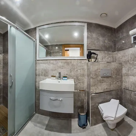 Grand Palace ホテル 3*