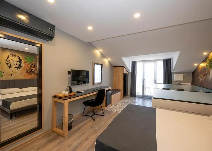 그랜드 팰리스 호텔 3*