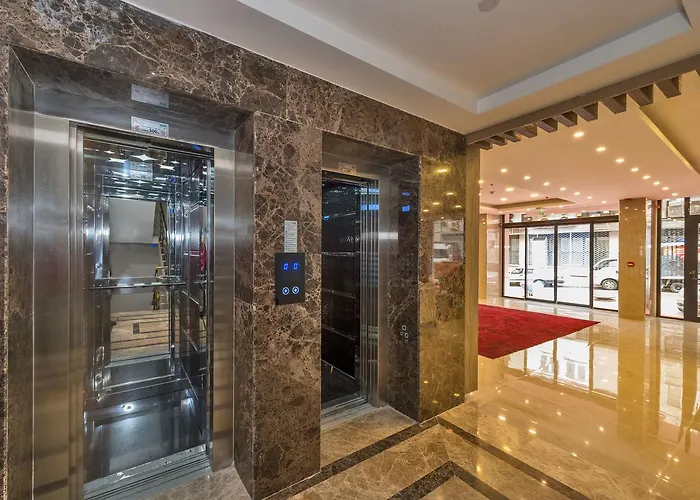 그랜드 팰리스 호텔 3*