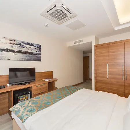 Grand Palace 3*